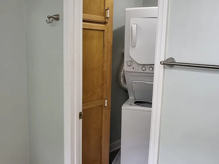 422 Sea Breeze Dr — Photo 12