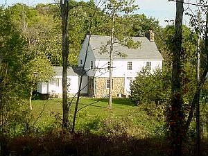 1st image of 305 Hillcrest Ave
