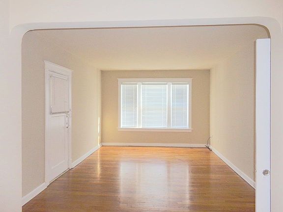 3rd image of 743 Leland Ave #1