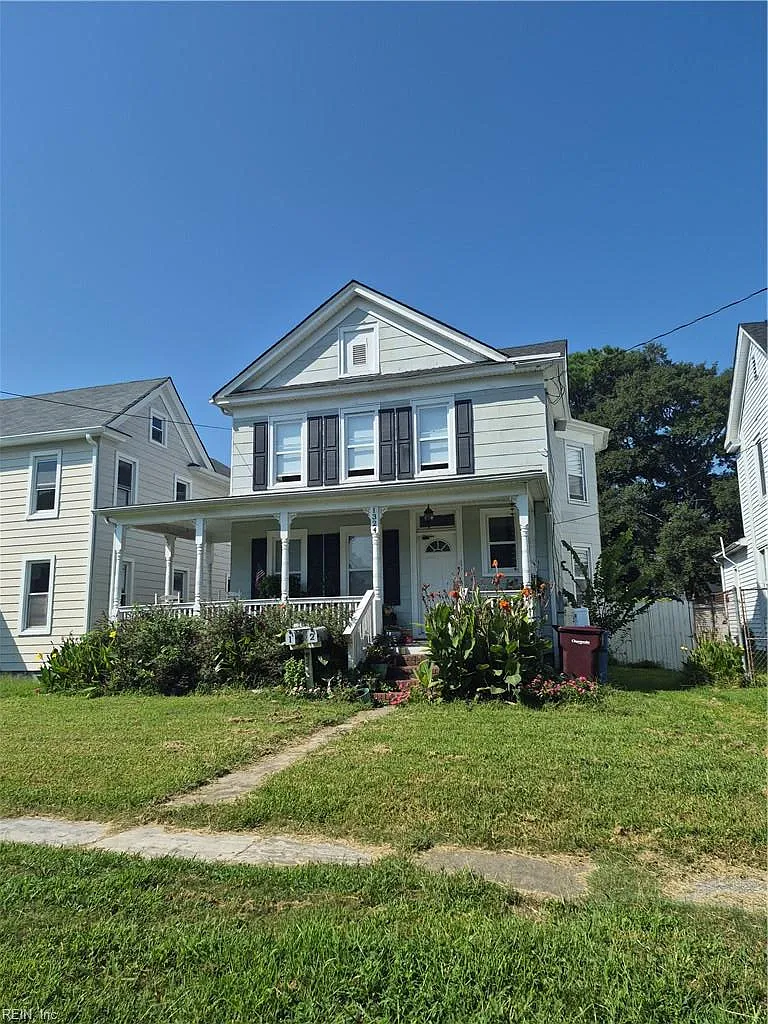 1324 Jackson AVE — Photo 1