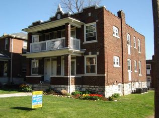 7260 Zephyr Pl, Saint Louis, MO 63143