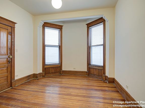 3rd image of 1433 N Wells St APT 4R