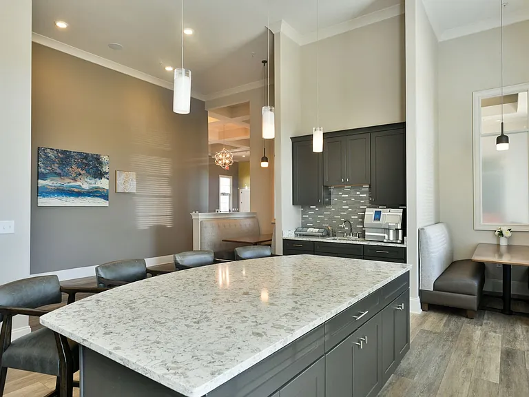 Meridian Park Apartments — Photo 23