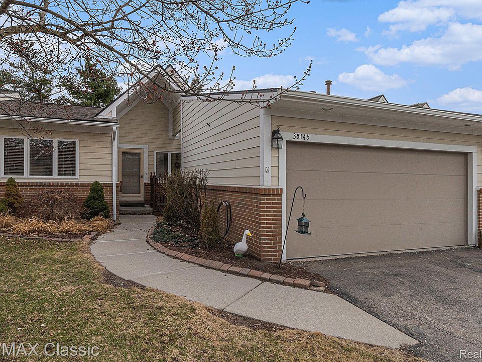 1st image of 35145 Hillside Dr
