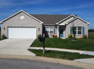 4628 W Dane Ct, New Palestine, IN 46163