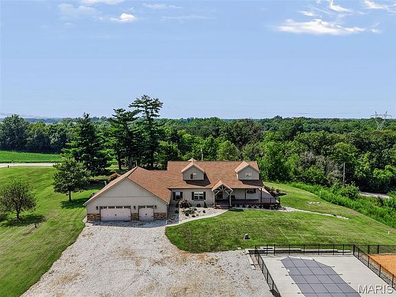 3rd image of 4242 Quirin Rd