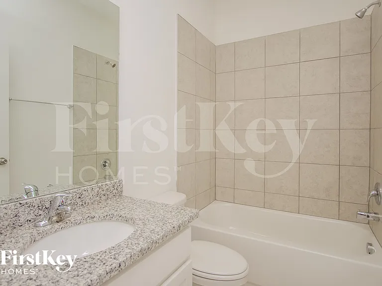 328 Corbel Ln — Photo 14