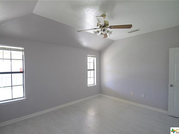 3rd image of 2502 Pixton Dr