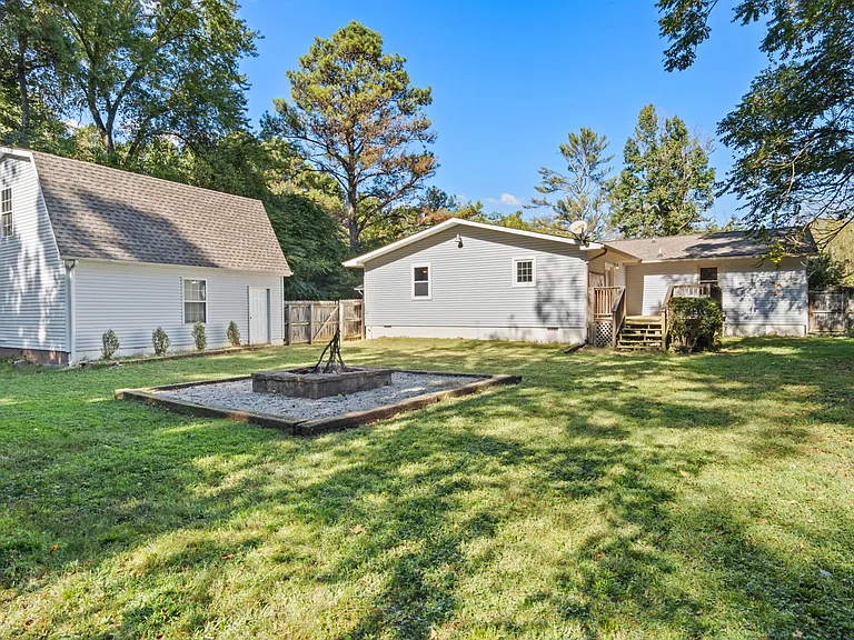 7925 Westland Dr — Photo 31