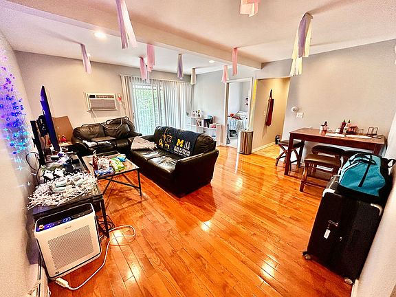 4th image of 1506 Geddes Ave APT 6