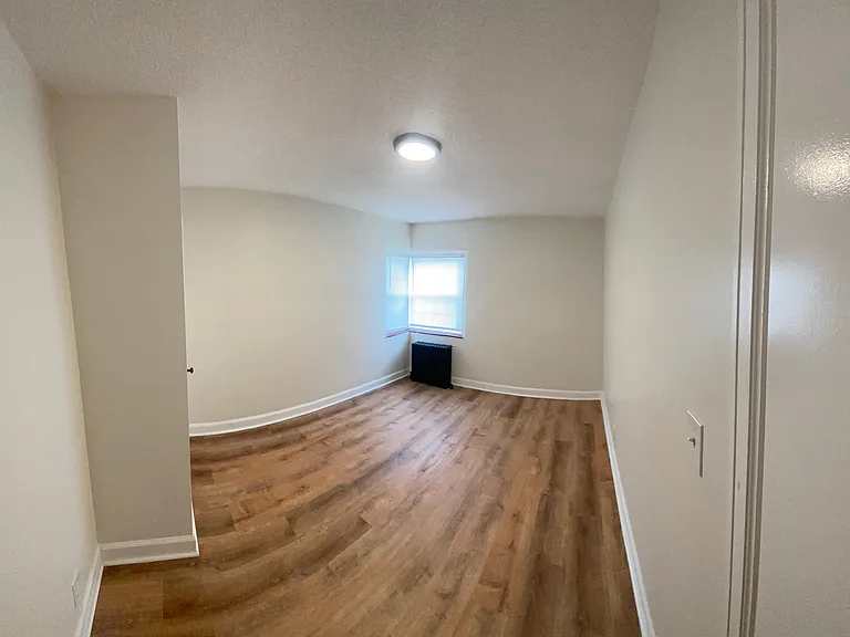 111 Colton Ave #10 — Photo 16