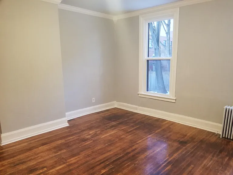 177 2nd St #1R — Photo 3
