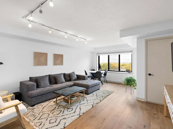 110 1st Ave NE Unit F703, Minneapolis, MN 55413