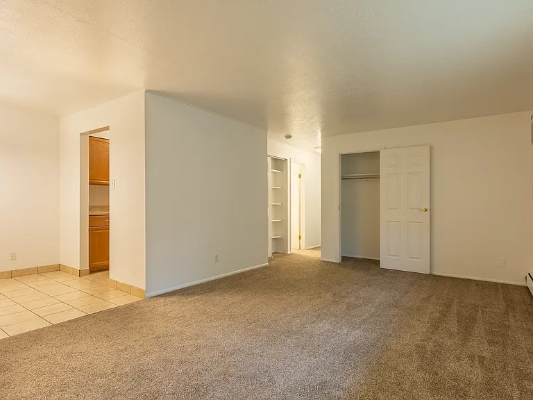 Ryan Place Apartments — Photo 10
