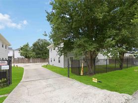 6734 Burkett St, Houston, TX