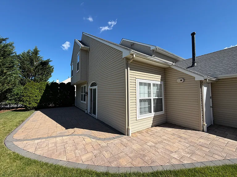 7 Watson Dr — Photo 18
