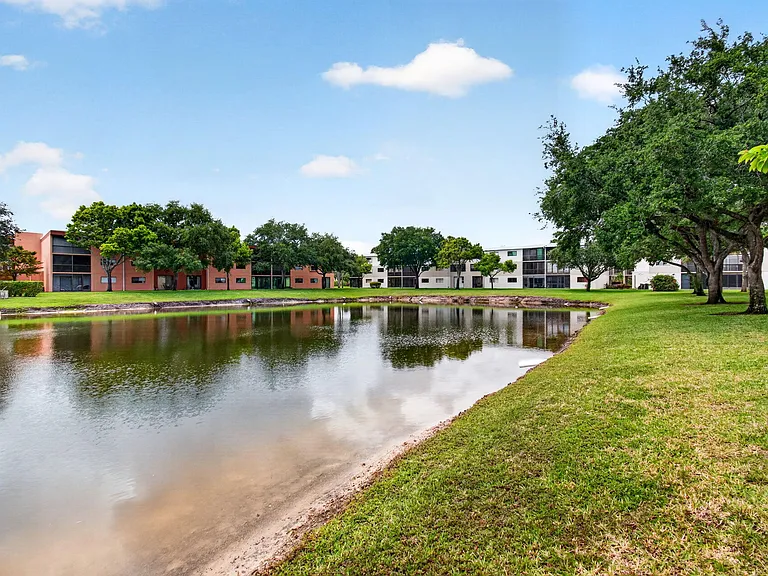 5550 Witney Dr #209 — Photo 44