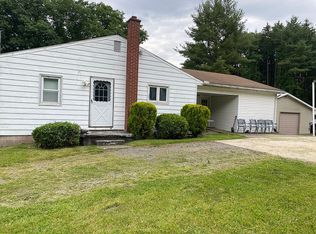355 E Mountain Rd, Hegins, PA 17938