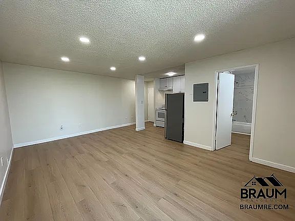 5th image of 5613 Fulcher Ave #8