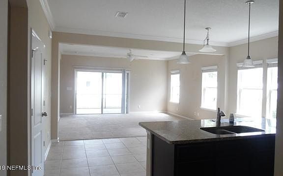 4th image of 9094 Marsden St