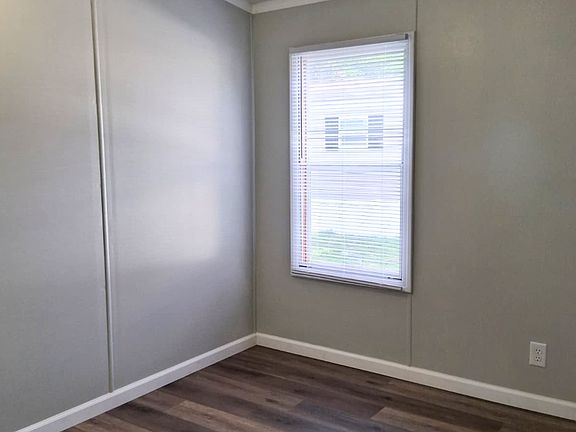 5th image of 14 Deerwood Park #14