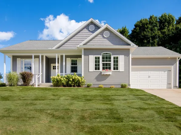 3194 Heritage Park Pl #5, Traverse City, MI 49685