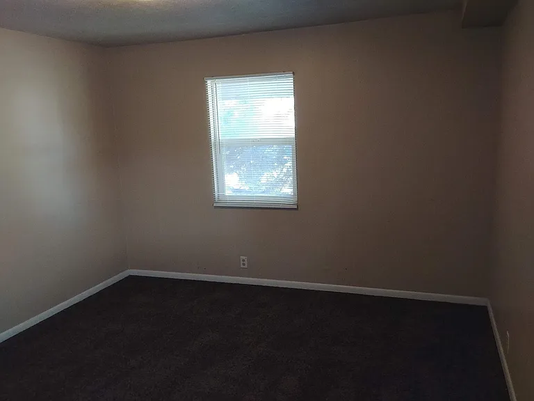 4005 W Memory Ln — Photo 6