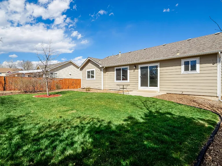 883 Emerald Dr — Photo 22