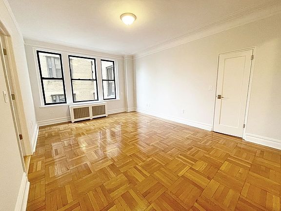 4th image of 365 W End Ave APT 904