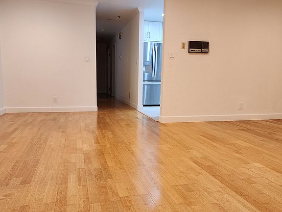 4th image of 940 Chadbourne Ave #A