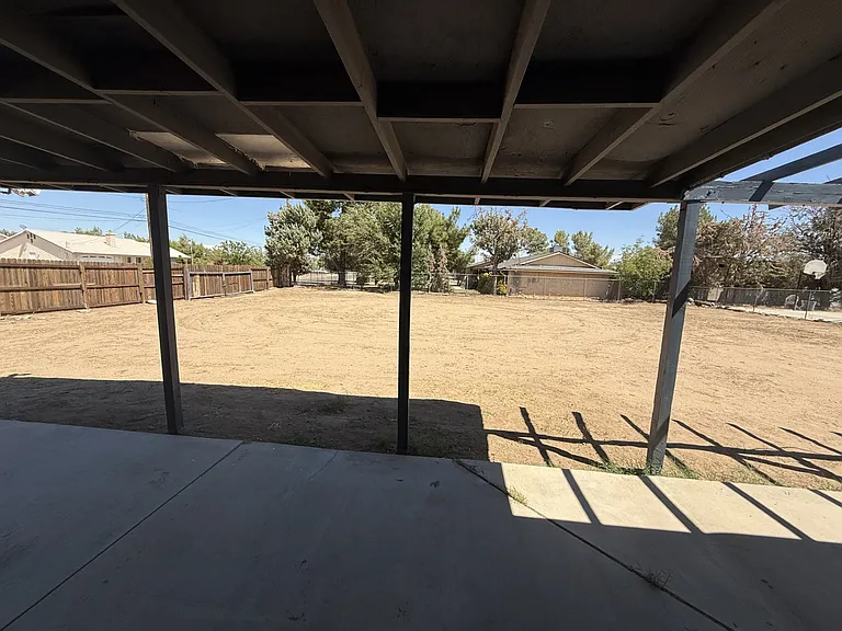 10867 Pinon Ave — Photo 8