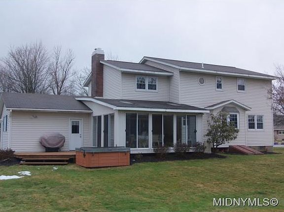 2nd image of 11 Calais Dr