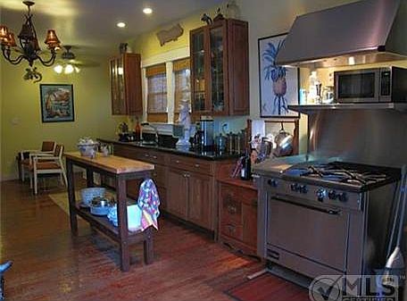 2nd image of 322 Seaspray Ave