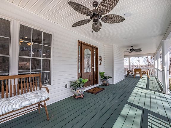 4th image of 204 Riverlake Rd