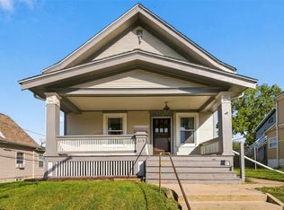 615 4th St SW, Cedar Rapids, IA 52404
