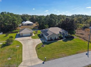 375 Parker St NE, Lake Placid, FL 33852