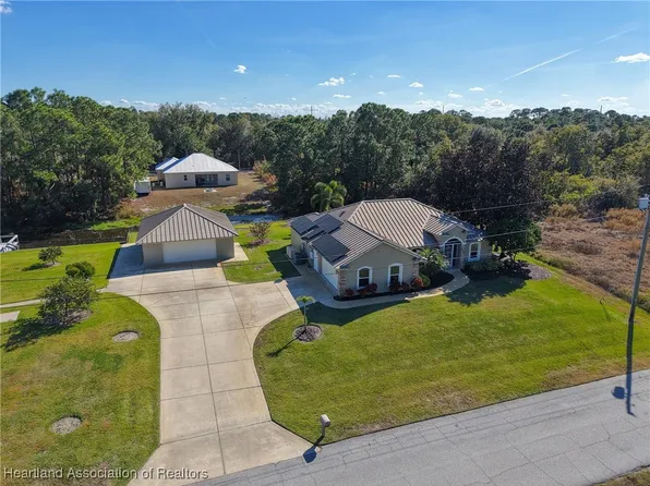 375 Parker St NE, Lake Placid, FL 33852