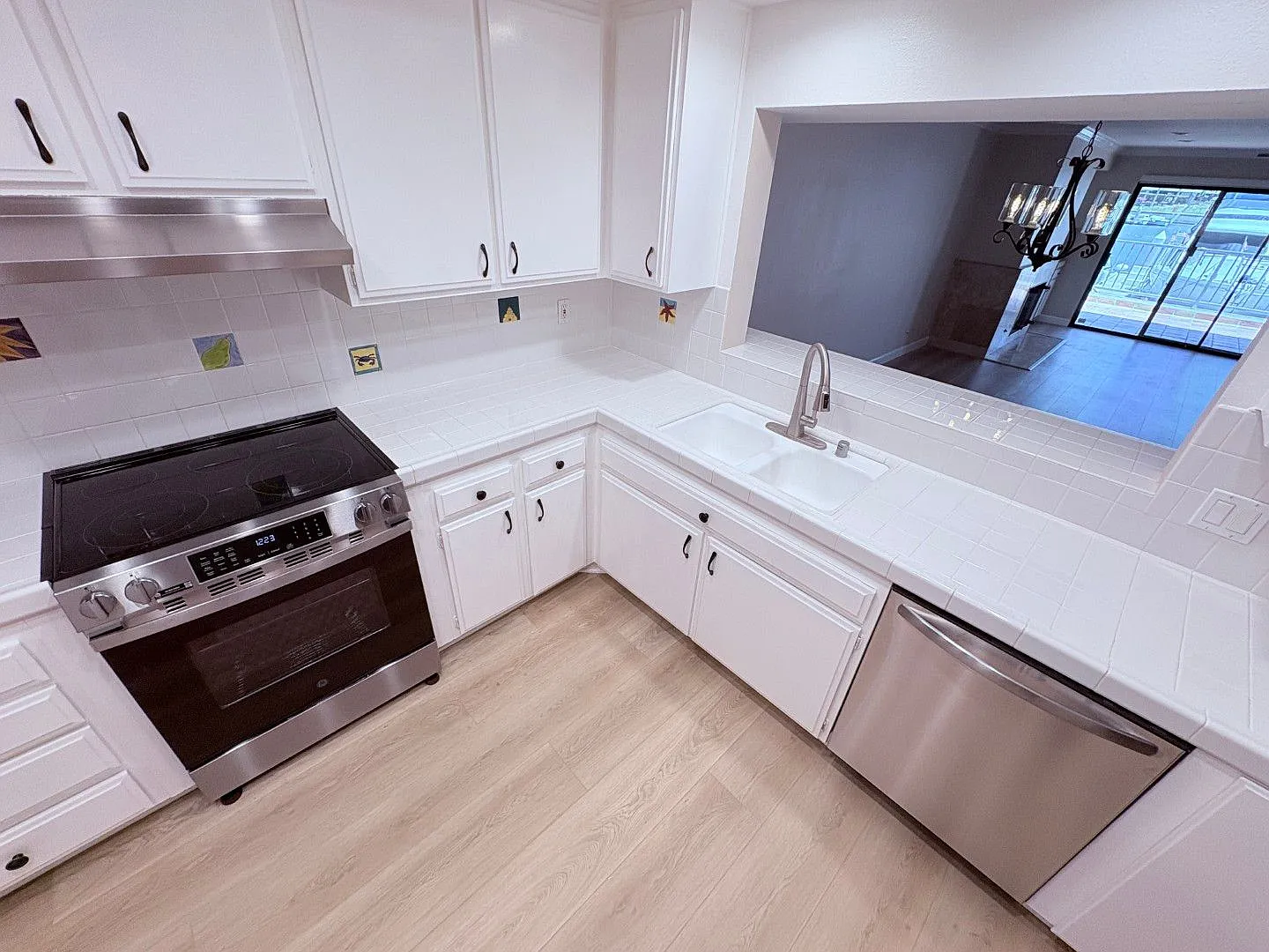 3207 Moritz Dr — Photo 3