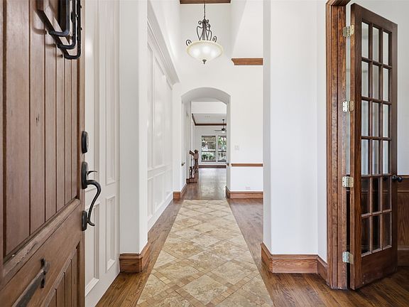 4th image of 6417 Canyon Crest Dr