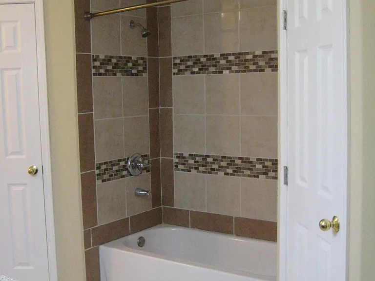 8006 Burley Bnd — Photo 8