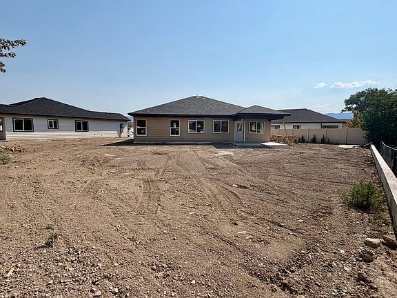 3rd image of 3075 Saddle Creek Pl