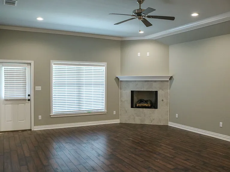 3421 Cottage Ct — Photo 5