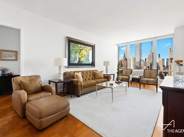 401 East 60th Street image 1 of 16