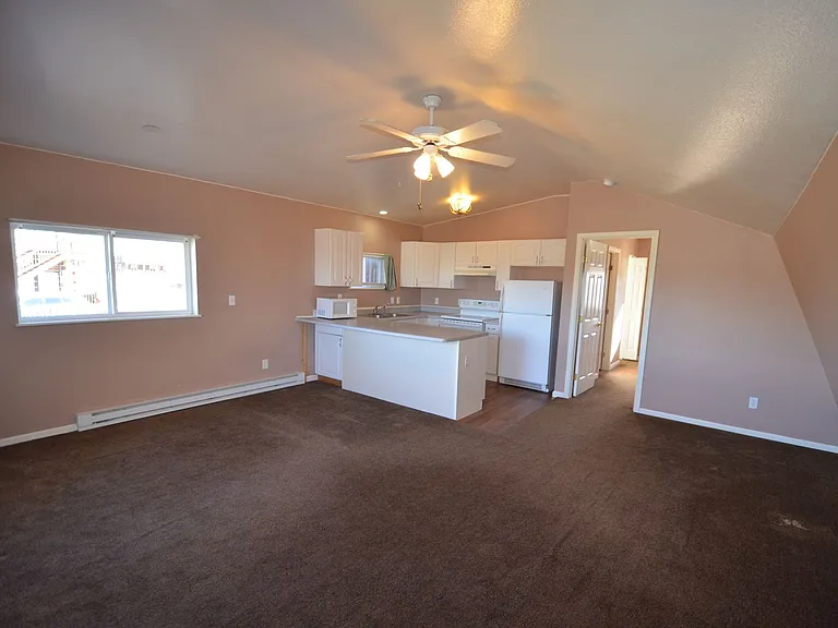 429 Front St — Photo 14