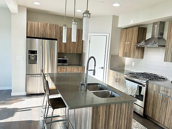 5th image of 16129 Main View Ln NE