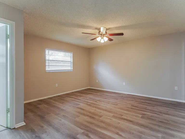 403 Blueberry Dr — Photo 10