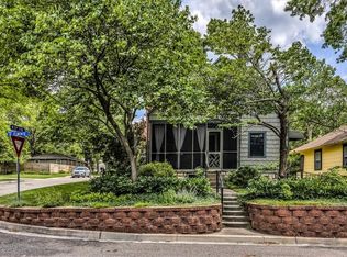 4331 W 52nd Ter, Roeland Park, KS 66205