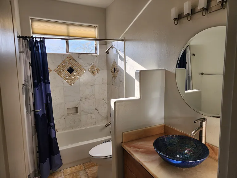 114 E Calle Zavala — Photo 19