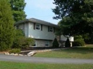 3299 Turnpike Rd, Elizabethtown, PA 17022
