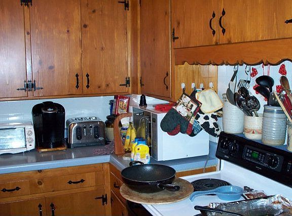 4th image of 1027 S Walnut St